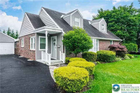 1723 Snyder St, Bethlehem, PA 18017