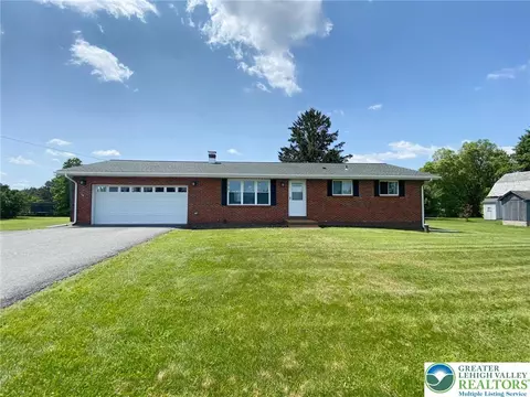 3111 Pheasant Dr, Northampton, PA 18067
