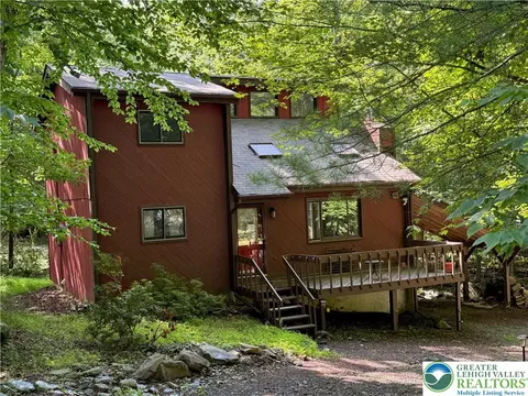 193 Canterbury Rd, Saw Creek, PA 18324