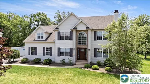 5991 Palomino Dr, Allentown, PA 18106