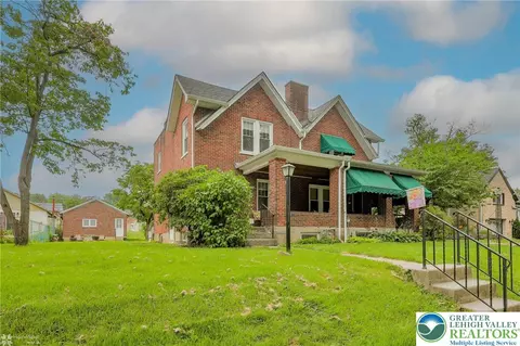 542 Evergreen St, Emmaus, PA 18049