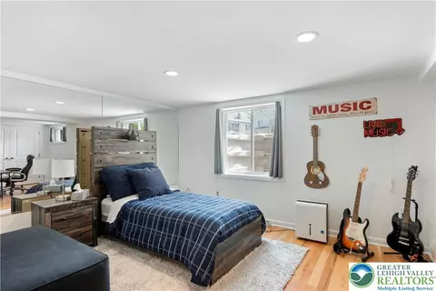Bedroom - 275 E Thomas Ave, Hellertown, PA 18055 photo 6 of 7