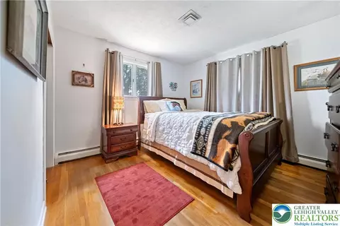 Bedroom - 275 E Thomas Ave, Hellertown, PA 18055 photo 3 of 7