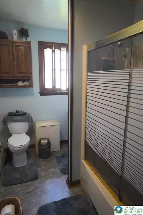 Bath - 871 2nd St, Fullerton, PA 18052 photo 1 of 2