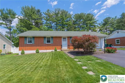 419 Berkley, Palmer Township, PA 18045