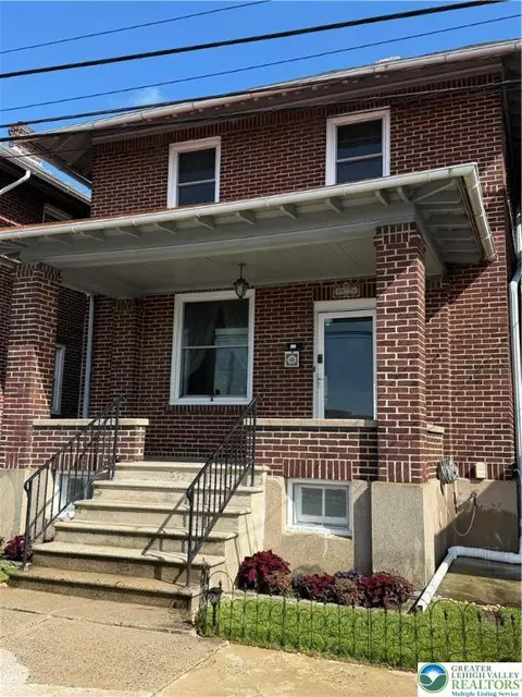 572 Jubilee St, Emmaus, PA 18049