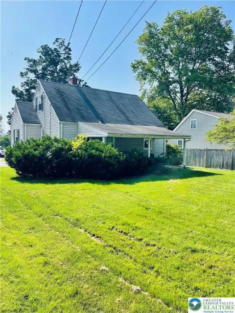 309 Willow Rd, Hellertown, PA 18055 photo 5