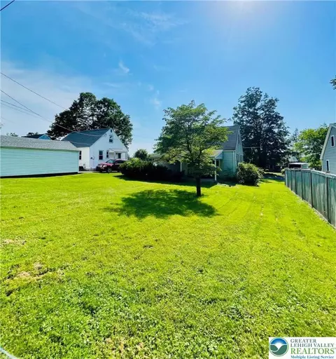 309 Willow Rd, Hellertown, PA 18055 photo 18