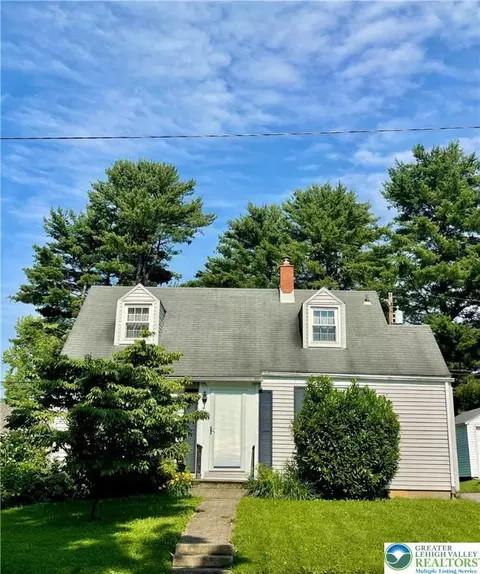 309 Willow Rd, Hellertown, PA 18055 photo 9