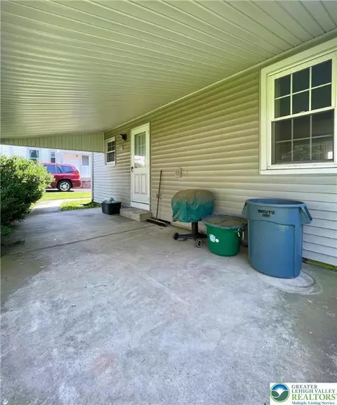 309 Willow Rd, Hellertown, PA 18055 photo 21