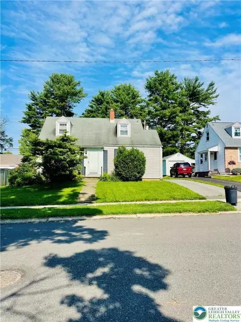 309 Willow Rd, Hellertown, PA 18055
