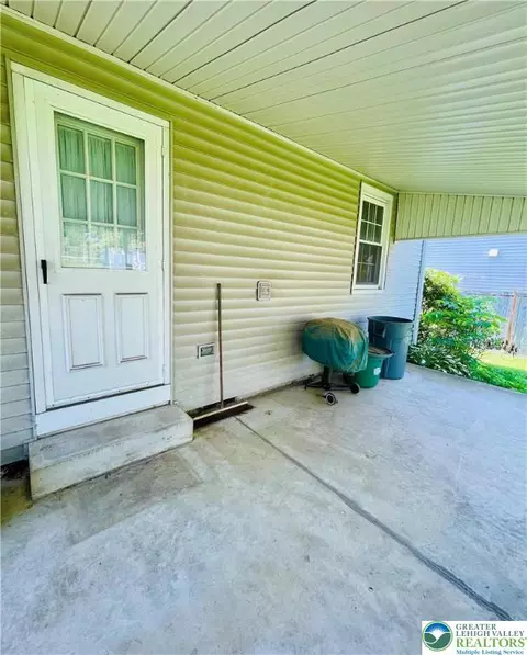 309 Willow Rd, Hellertown, PA 18055 photo 58