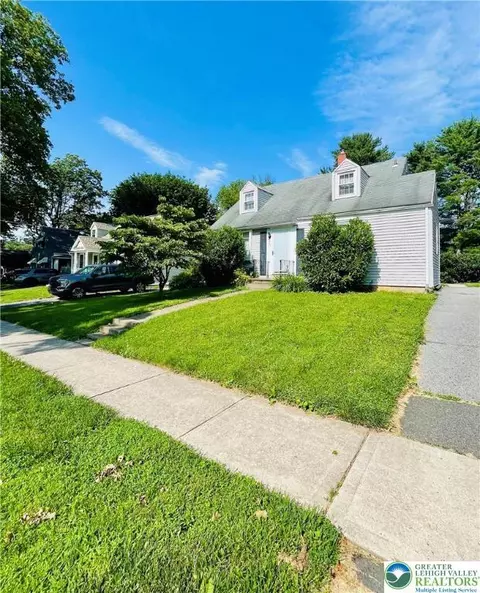 309 Willow Rd, Hellertown, PA 18055 photo 11