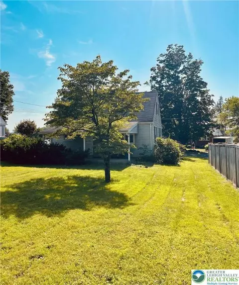 309 Willow Rd, Hellertown, PA 18055 photo 12
