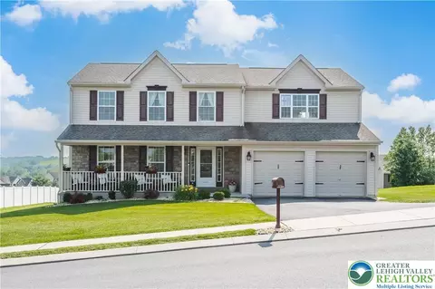 18 Bisbee Dr, Leesport, PA 19533