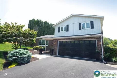 5801 Keith Ln, Emmaus, PA 18049