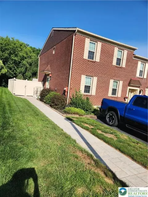 1443 Robert St, Fullerton, PA 18052