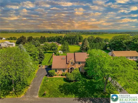 5525 Heather Ln, Orefield, PA 18069