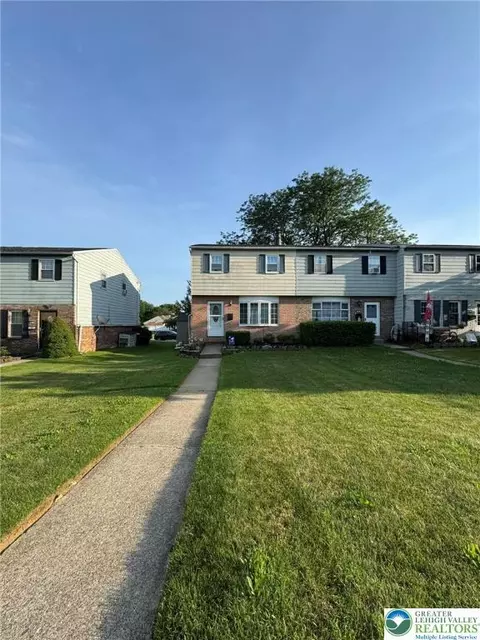 7 Madison Ln, Fullerton, PA 18052