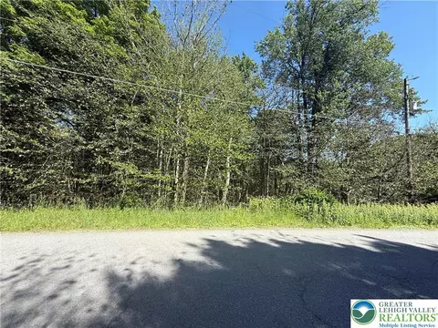 9657 Stony Hollow Dr # 585R, Coolbaugh Twp, PA 18466