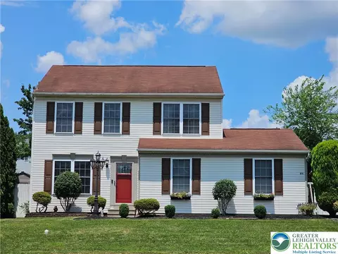 157 Grandview Dr, Palmer Township, PA 18045
