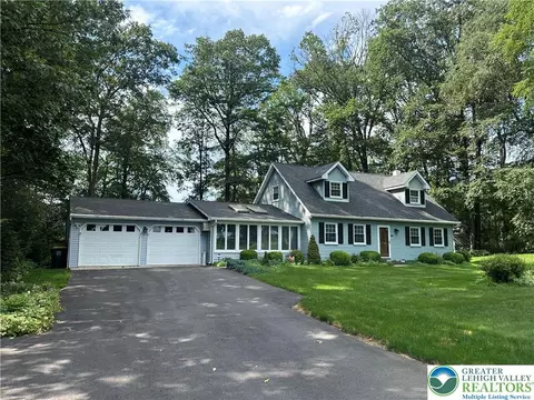 3522 Ridge Ln, Slatington, PA 18080