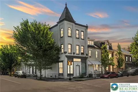247 N 10th St, Allentown, PA 18102