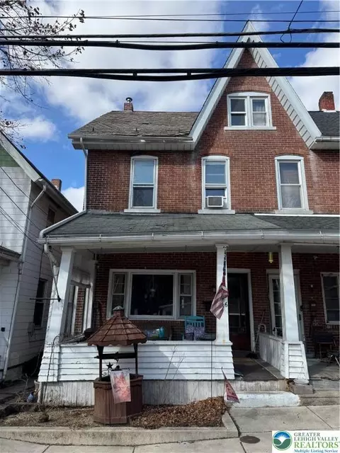 356 W Church St, Slatington, PA 18080