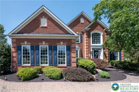 2307 Blackledge Dr, Quakertown, PA 18951