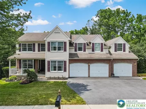310 Spyglass Hill Rd, Bath, PA 18014