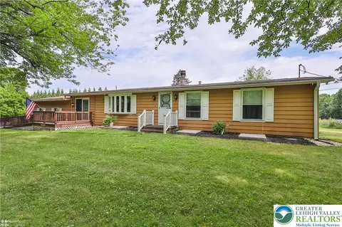 2480 Schlegel Rd, Bath, PA 18014