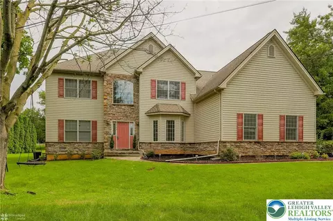 2145 Riverbend Rd, Allentown, PA 18103