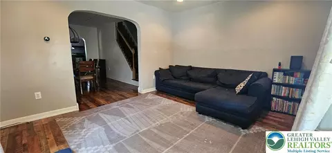 1657 Main St, Bethlehem, PA 18018 photo 4