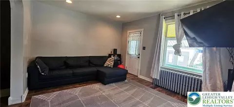 1657 Main St, Bethlehem, PA 18018 photo 2