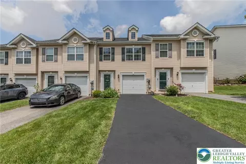 733 Trout Creek Ln, Allentown, PA 18103
