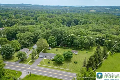 4037 Mountain View Dr, Danielsville, PA 18038