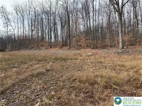 470 Persimmon Ln, Mt Bethel Twp, PA 18343