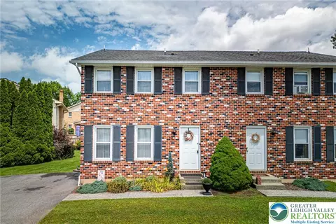 7 Rosemont Ct, Palmer Township, PA 18045