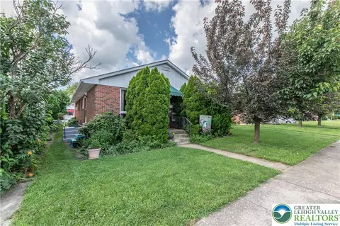 1919 W Cedar St, Allentown, PA 18104