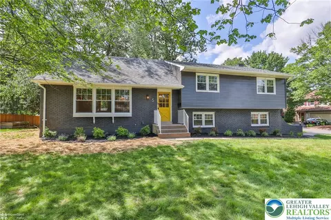 5 Cherokee St, Emmaus, PA 18049