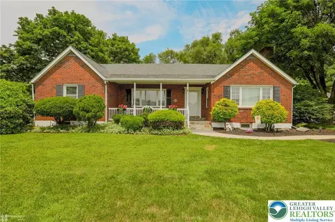 5755 Green Pond Rd, Easton, PA 18045