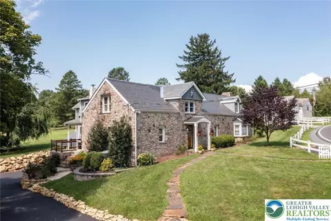 5496 Applebutter Hill Rd, Coopersburg, PA 18036