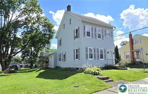 719 Locust St, Catasauqua, PA 18032