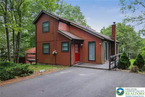 144 Island Dr, Long Pond, PA 18334