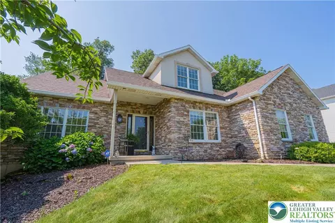 60 Clairmont, Palmer Township, PA 18045