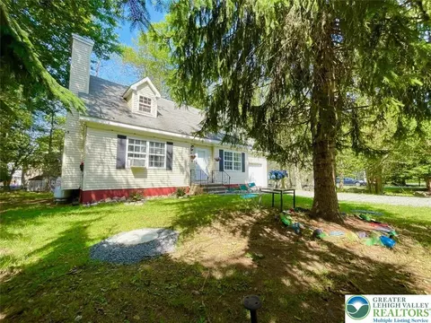 2630 Foxledge Dr, Coolbaugh Twp, PA 18466