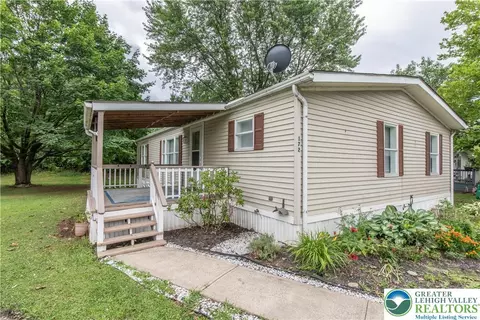 172 Bentwood Cir, East Allen Twp, PA 18014