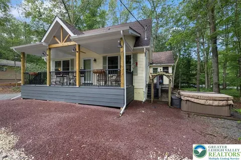 71 Pope Ln, Albrightsville, PA 18210