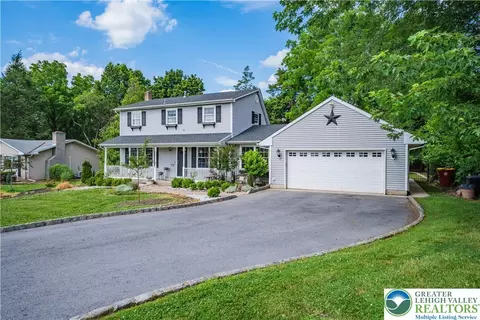 1801 Meadow Lane Dr, Forks Twp, PA 18040