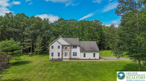 144 Dogwood Dr, Jim Thorpe, PA 18229